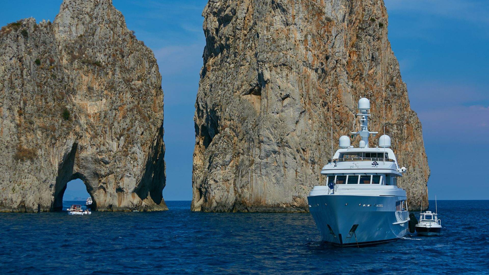 Larger motor yacht underway off Capri.