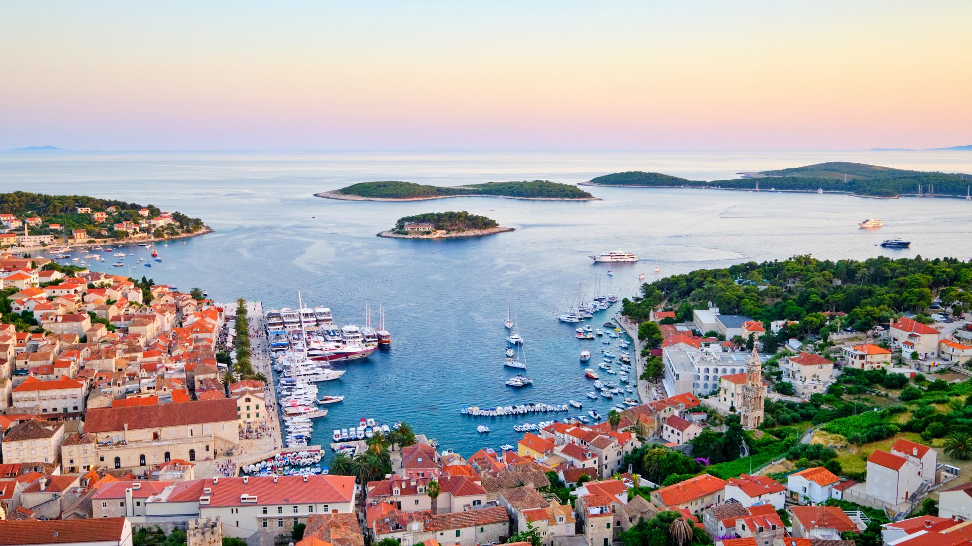 Walled Cities from the Water