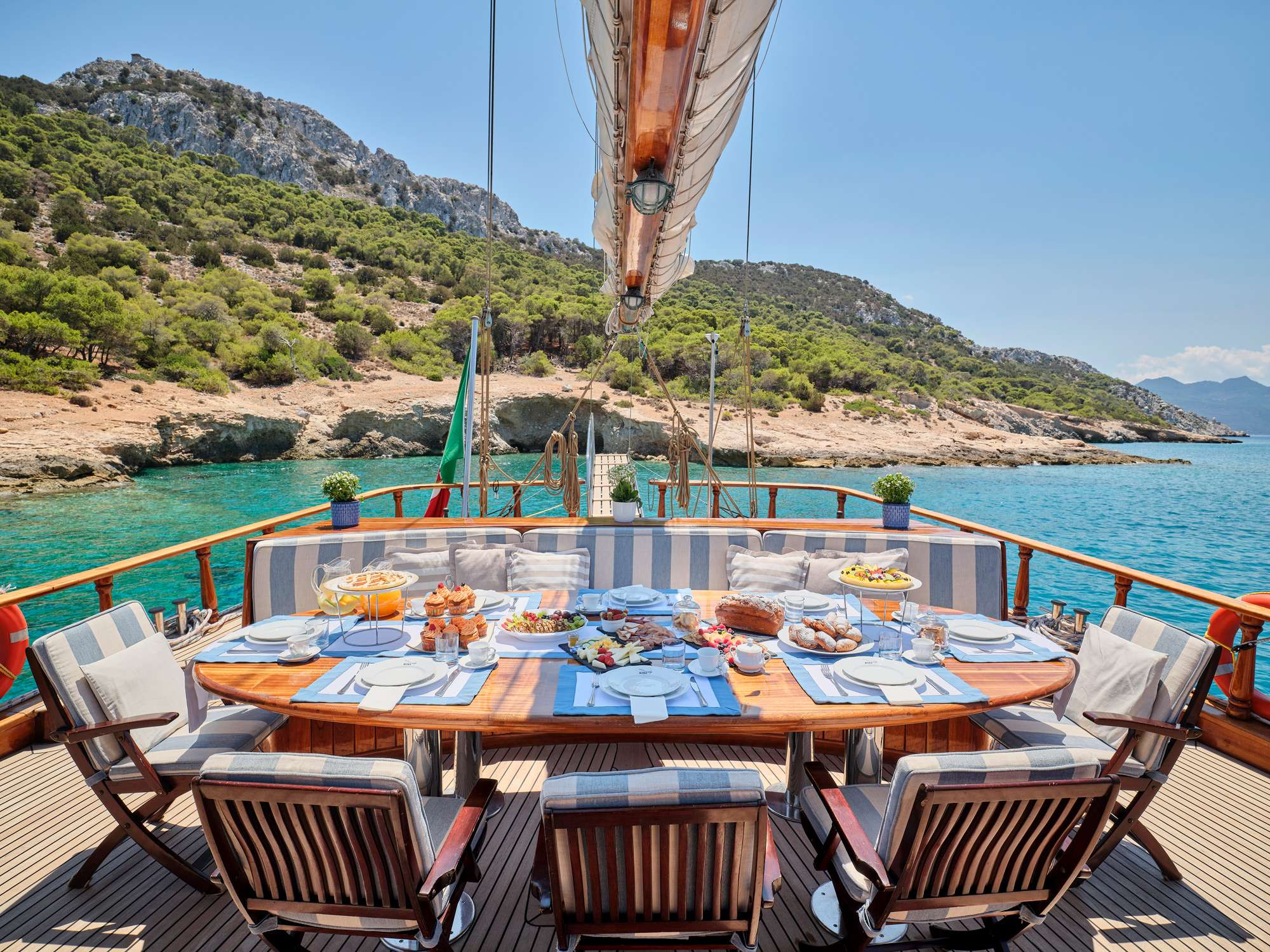 Last breakfast aboard.