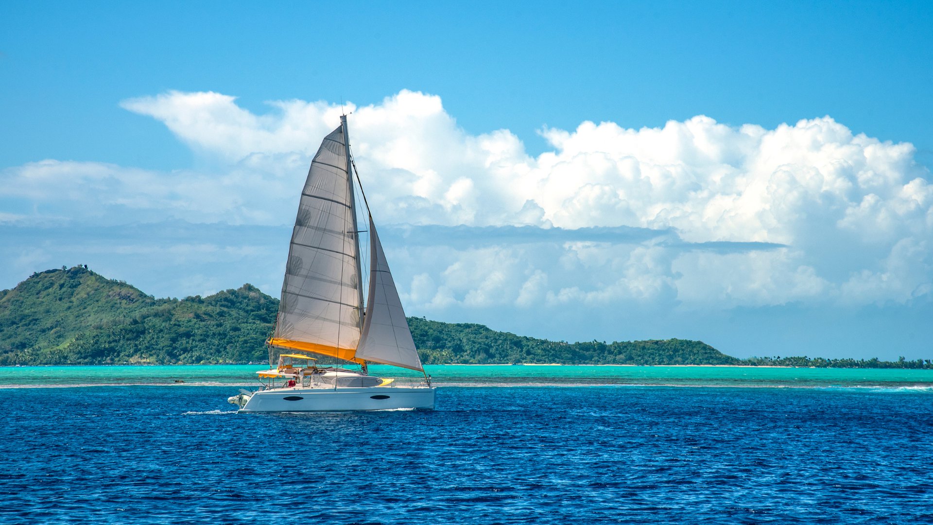 Downwind reach from Taha'a toward Bora Bora.