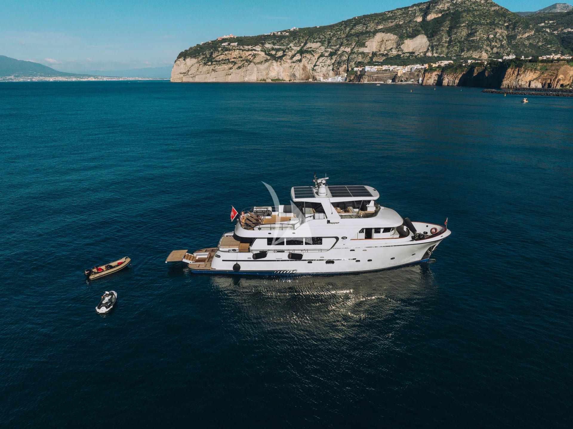 My Way, a 2015  available for charter.