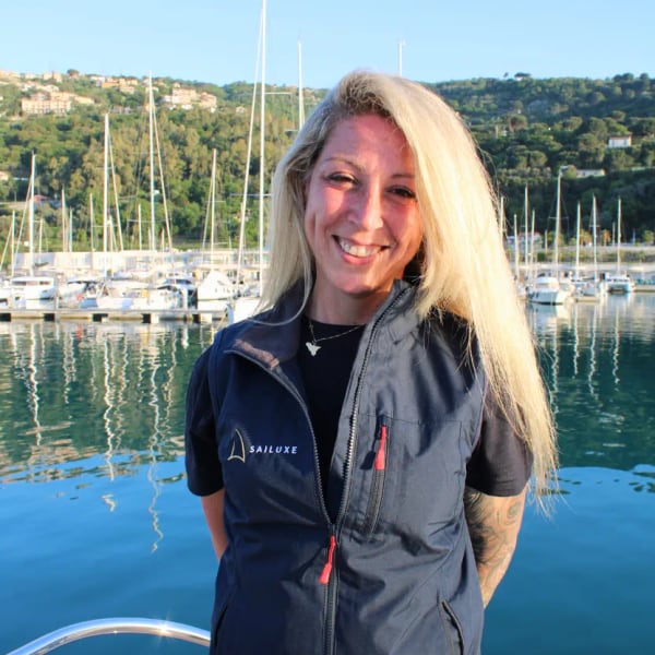 Hostess Alessia Tata